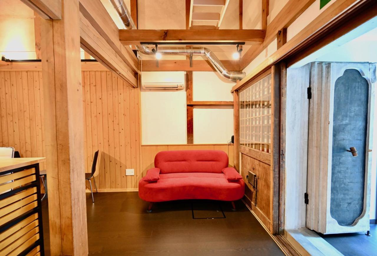 Manabi-Stay Takayama モダンな蔵ダイニングと半露天風呂付き古民家一棟貸切ホテル Exteriör bild